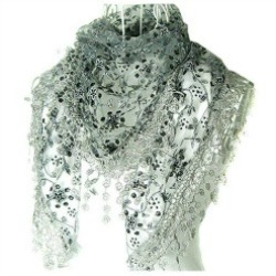 Wear an Autumn scarf with style #autumnscarf #16waystowearascarf https://www.style-yourself-confident.com/autumn-scarf-with-style.html