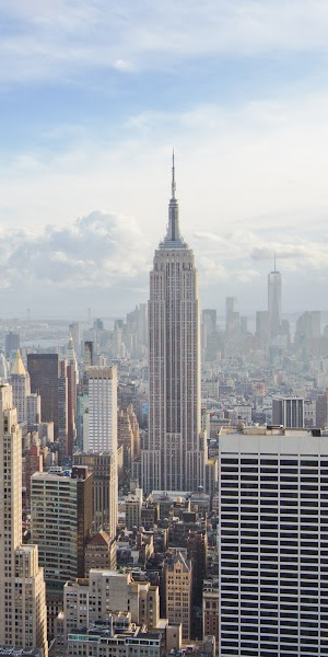 Pack like a pro for a city break! #packlikeapro #packforcitybreak https://www.style-yourself-confident.com/pack-like-a-pro-for-a-city-break.html