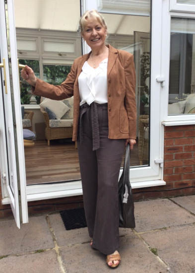 Linen pants girls day out