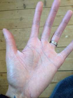 5 darn good reasons to drink more water #drink more water  https://www.style-yourself-confident.com/reasons-to-drink-more-water.html